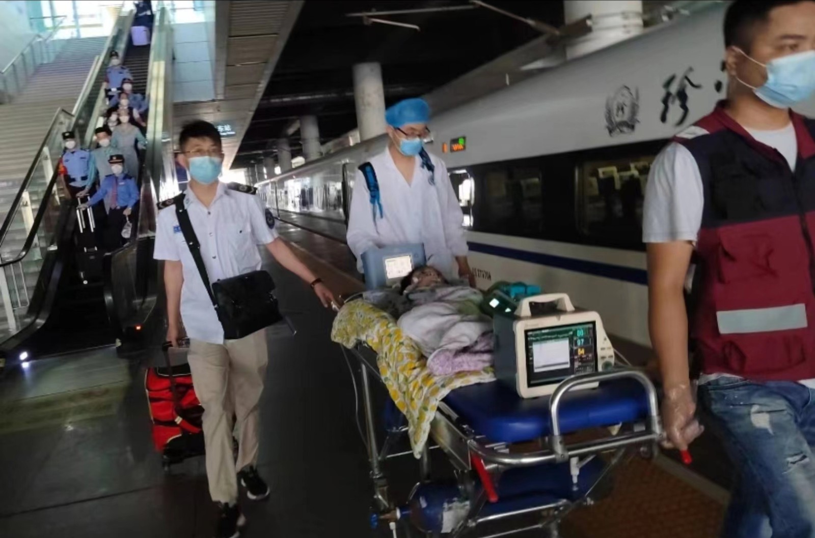 鄱阳县高铁转运公司