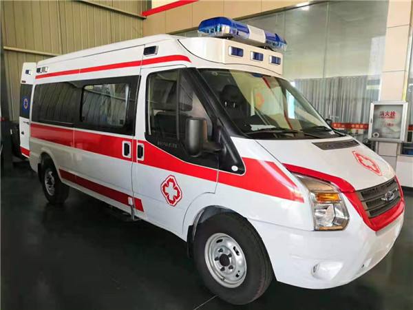 鄱阳县福特V362救护车